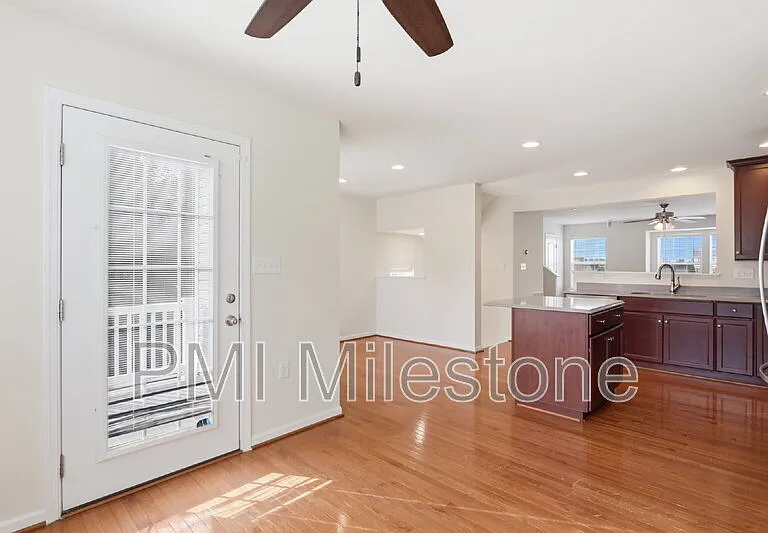 100 Bertelli Ct — Photo 12
