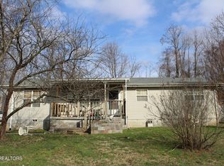 905 Mitchell Ln, Jamestown, TN 38556