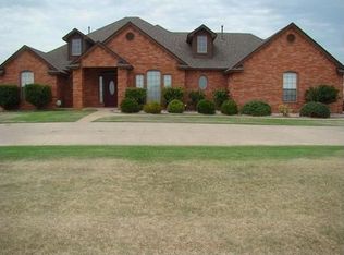 5001 Katelyn Ln, Mustang, OK 73064