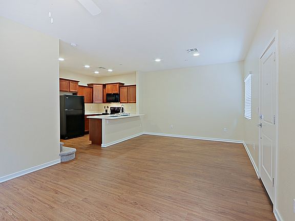 4th image of 19955 N 51st Ave #1002