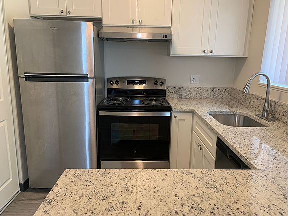 3rd image of 10445 SW Capitol Hwy #378-09