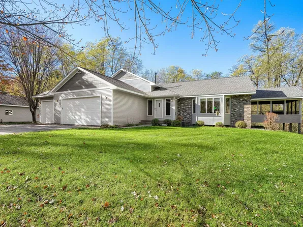 430 Highland Vw, Houlton, WI 54082