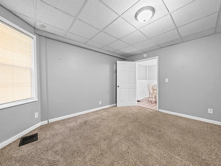 559 S Goodman St — Photo 15