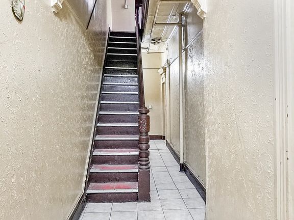 2nd image of 561 Walton Ave