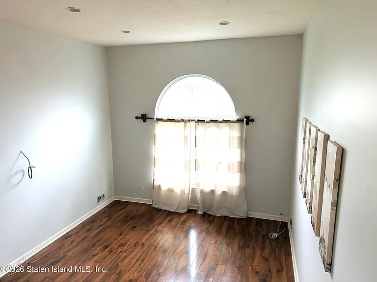 149 Wirt Ave — Photo 3