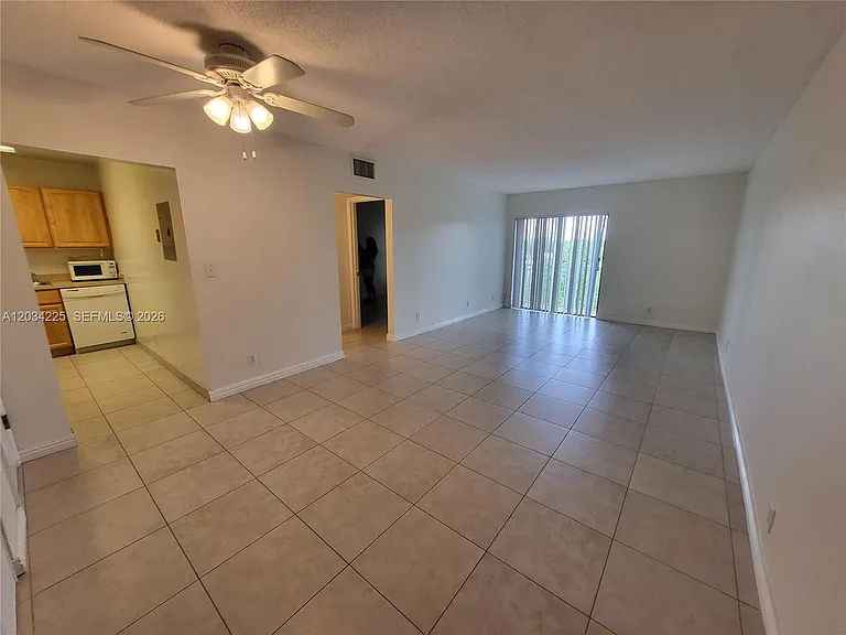405 S Pine Island Rd #406D — Photo 2