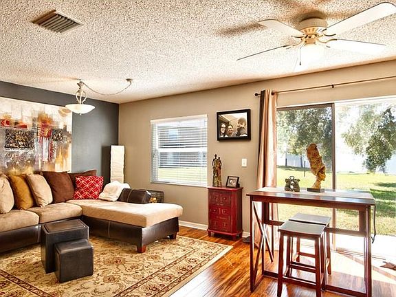 4th image of 8526 Edgewater Place Blvd