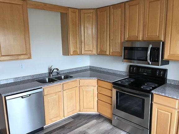 All new stainless appliances, granite counters with under mo