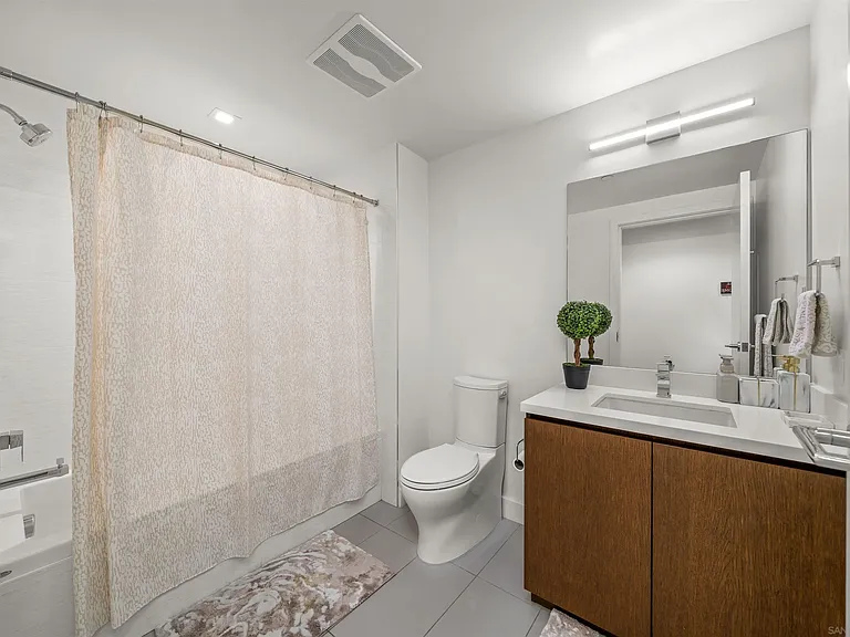 1388 Kettner #1205 — Photo 24