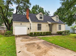 4116 Prairie Ln, Prairie Village, KS 66208