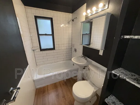 5662 N 39th St, Milwaukee, WI 53209