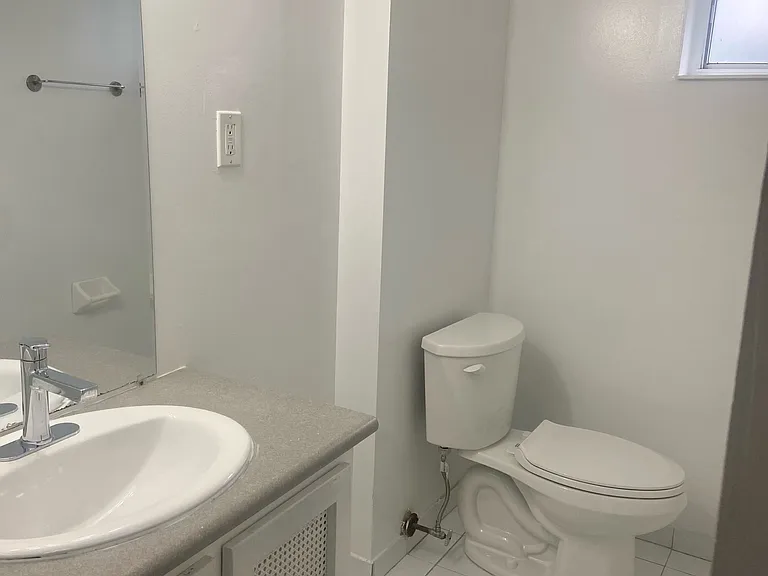 308 Taylor Mills Dr N #BASEMENT — Photo 15