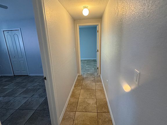5th image of 1623 SE 9th Ter