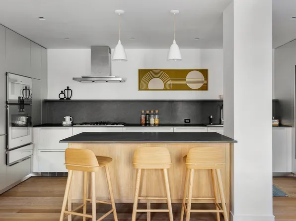 500 West 22nd Street image 10 of 24