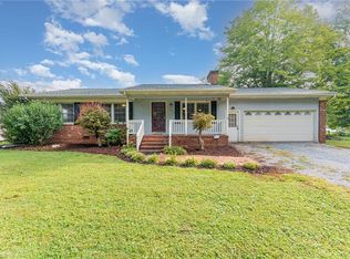 1121 Hub Morris Rd, Asheboro, NC 27203