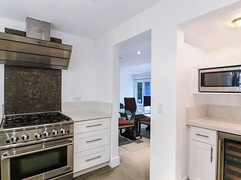 222 Park Ave — Photo 13