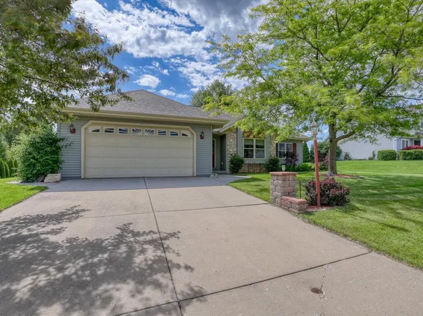 8547 South Breaburn DRIVE, Oak Creek, WI 53154