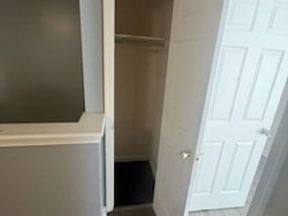 2nd image of 606 S Claymont St