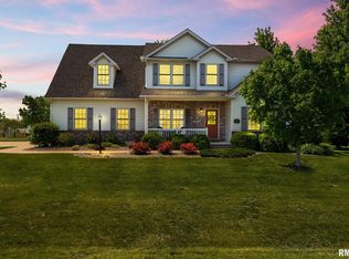 410 Somerset Dr, Metamora, IL 61548