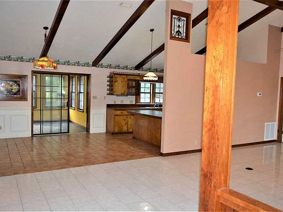 3rd image of 3708 Tiger Point Blvd