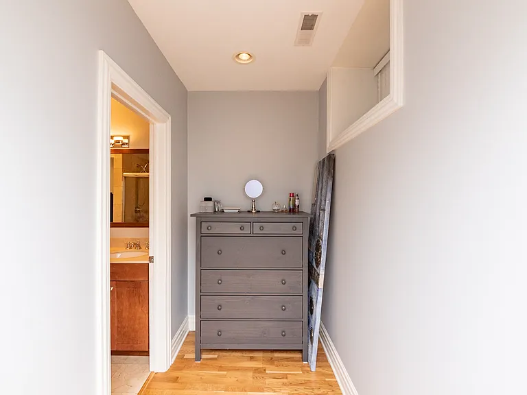 1711 N Crilly Ct #B — Photo 8