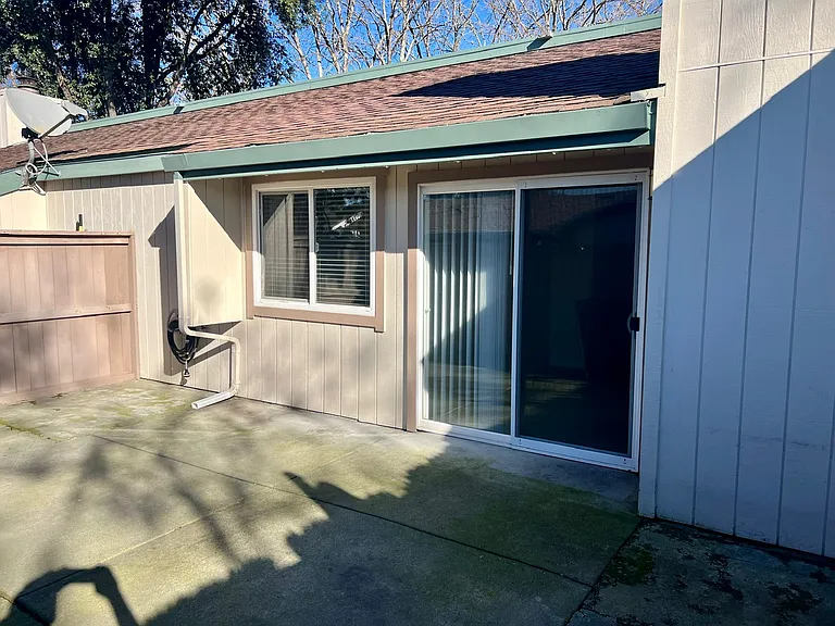209 Stony Point Rd #E — Photo 23