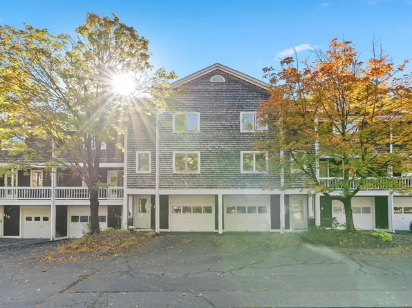 116 Songbird Lane #116, Farmington, CT 06032