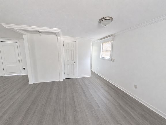 3rd image of 18550 SE 24th Pl