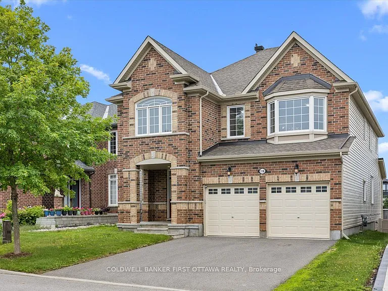 118 Culloden Cres — Photo 2