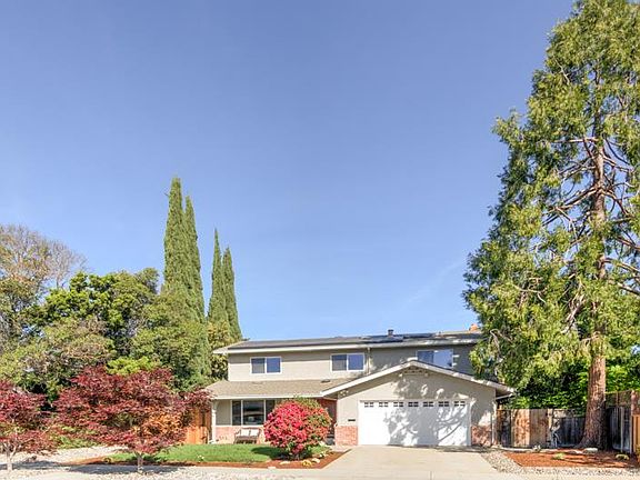 4th image of 1573 Darlene Ave