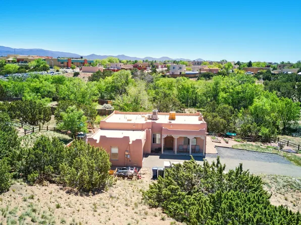 6328 Avenida Chamisa, Santa Fe, NM 87507