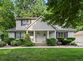 50695 Sass Rd, Chesterfield, MI 48047