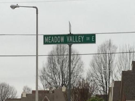 2nd image of 4230 Meadow Valley Dr E