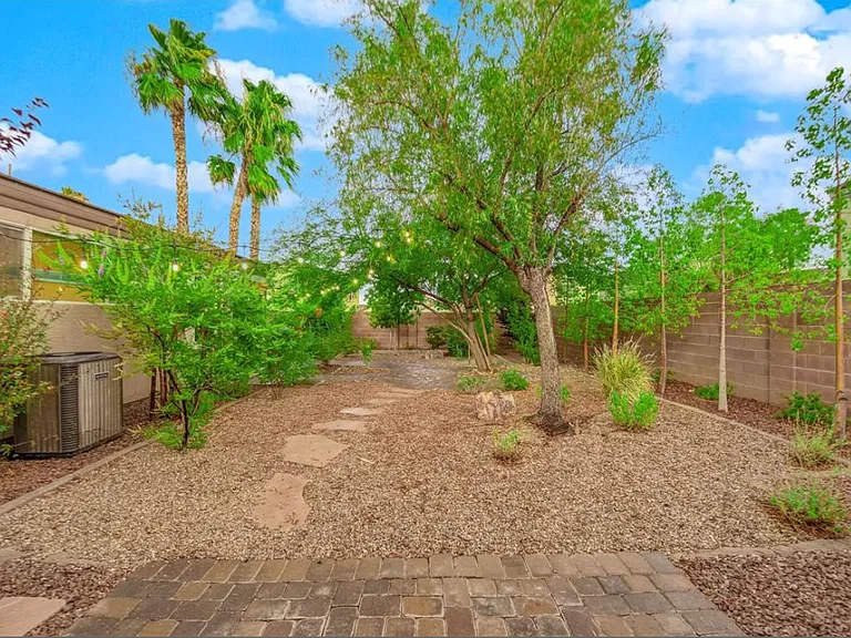 9929 Lago De Coco Ave — Photo 34