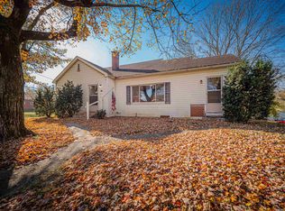 533 N Main St, Winslow, IN