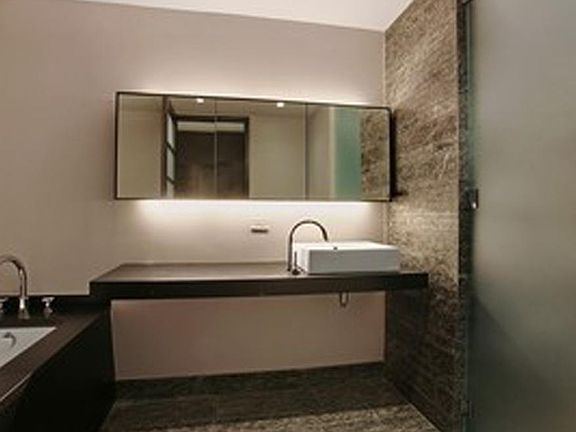 4th image of 18-20 Pine St #517