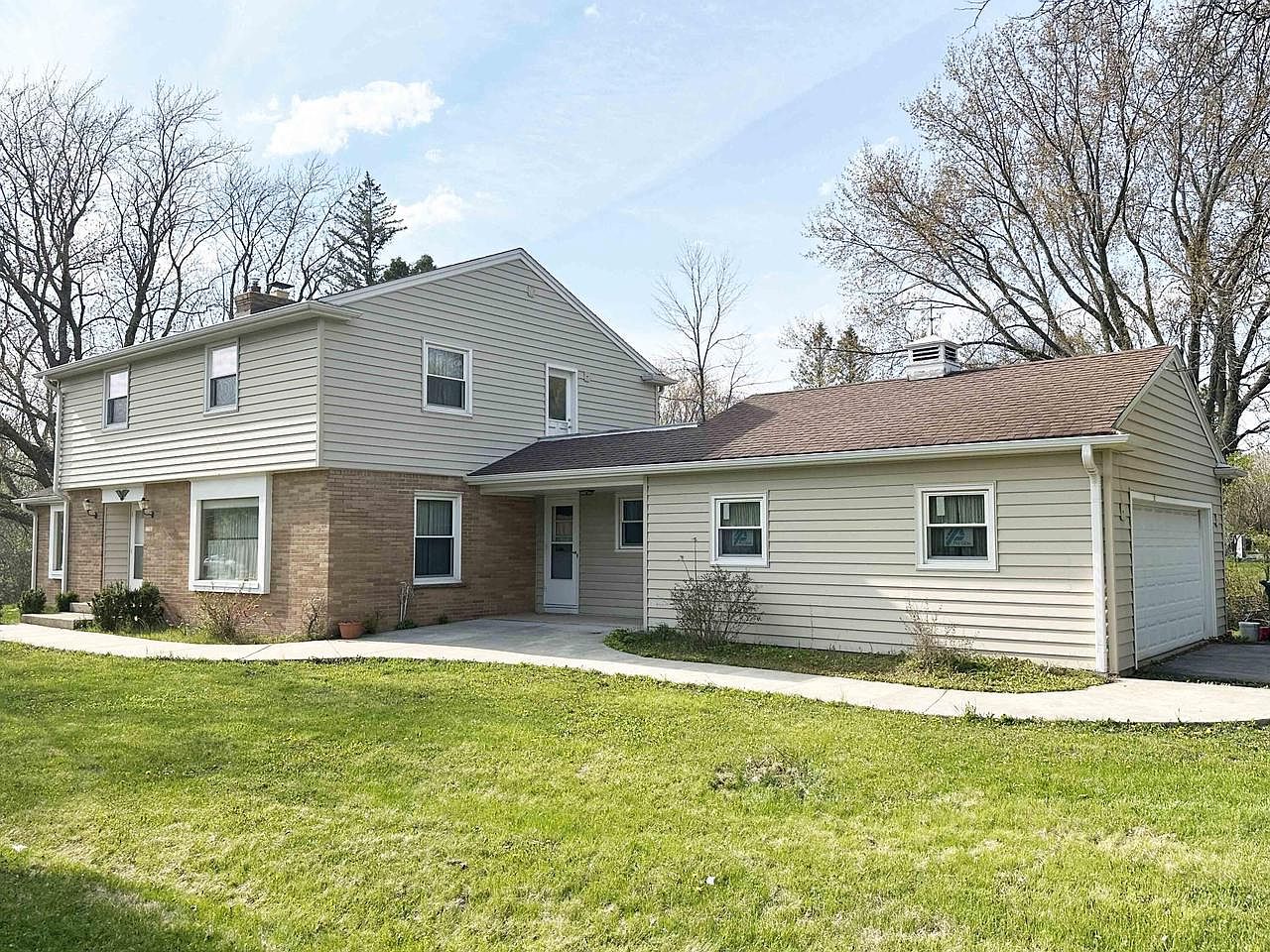 2230 West Mequon ROAD, Mequon, WI 53092 Zillow