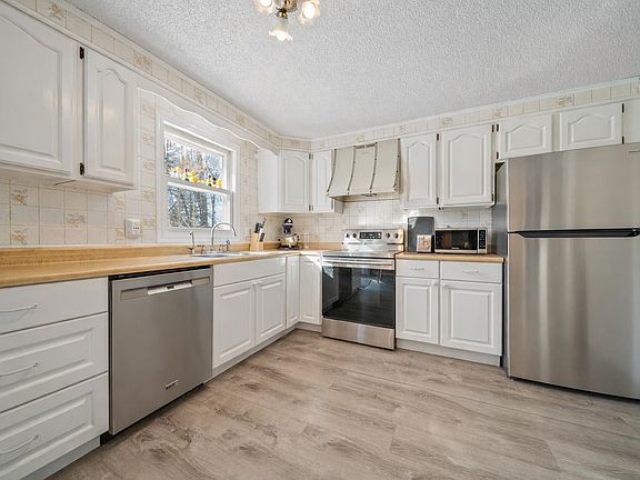 5th image of 165 Robert Rogers Road