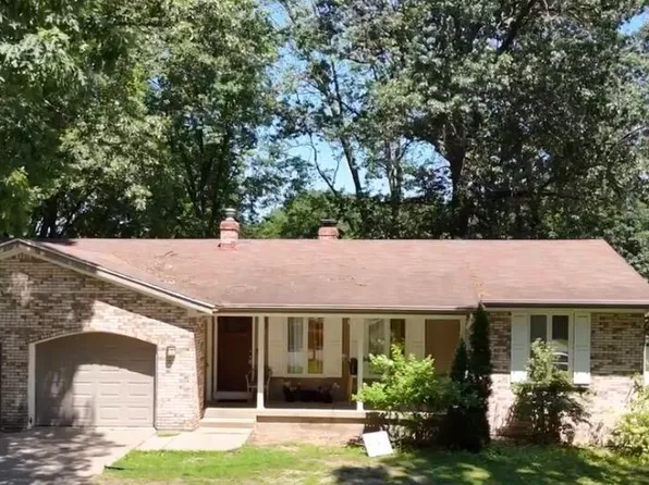 1521 Woodhill Ct SW, Wyoming, MI 49509