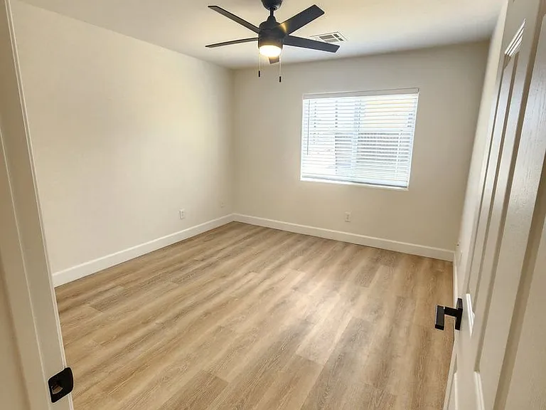 6331 Hermosa Ave — Photo 16