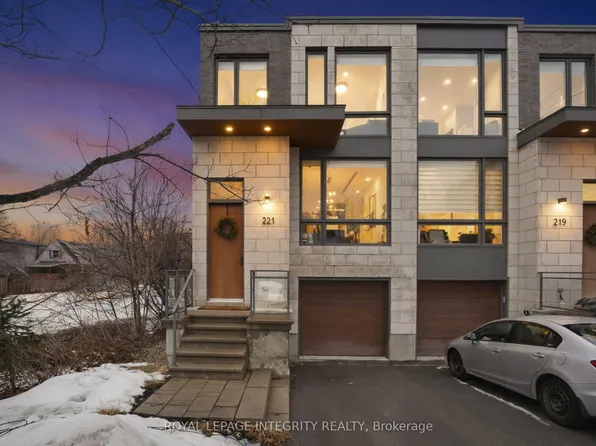 221 Wesley Ave, Ottawa, ON K1Z 7A2