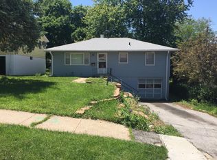 6917 Bedford Ave, Omaha, NE 68104