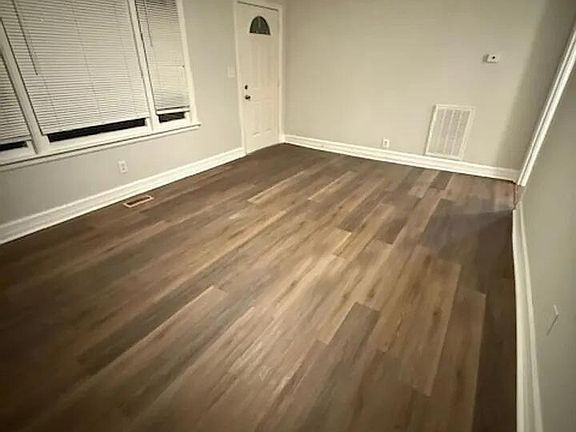 2nd image of 425 Hamilton St