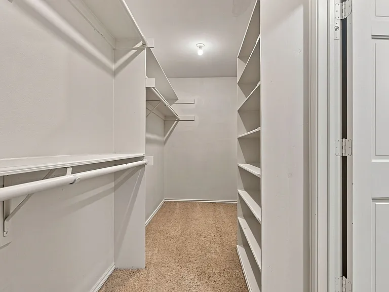1205 Shannon Ln — Photo 39