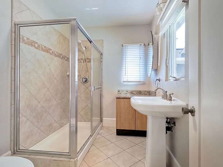 4052 Albatross St — Photo 14