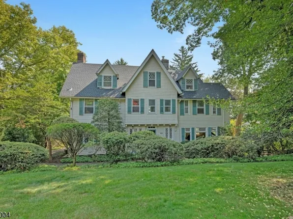 49 Lloyd Rd, Montclair Twp., NJ 07042