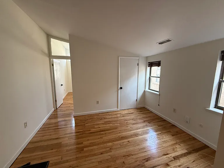 716 S 10th St #3 — Photo 5
