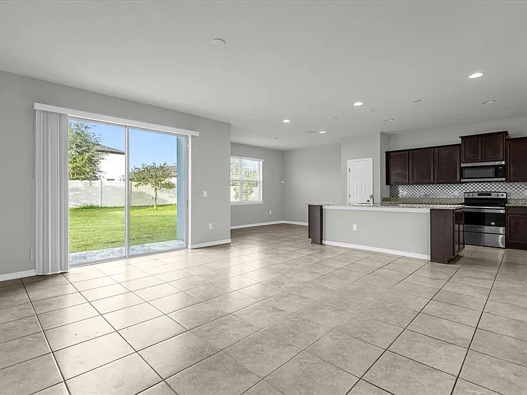 3504 Southern Cross Loop — Photo 9