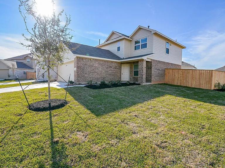 26811 Urraca Dr — Photo 2