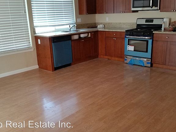 4th image of 3925 Yellowstone Cir